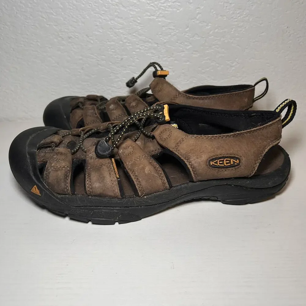 KEEN Newport Sandals Leather Waterproof Mens Size 10.5 44 Sport Shoes Closed Toe